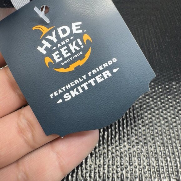 Target Hyde & EEK Featherly Friends Fabric Bird 2024 With Tags Figure Skitter - Picture 5 of 13